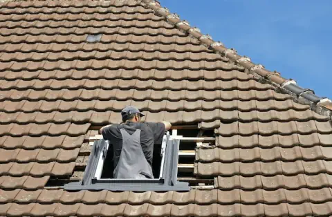 Pose de velux à Lavalette